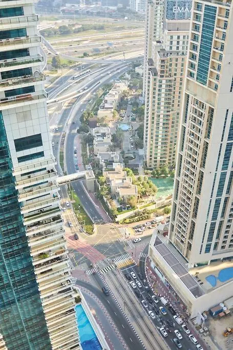 Svizona'S 2Br In Dubai Marina Apartment