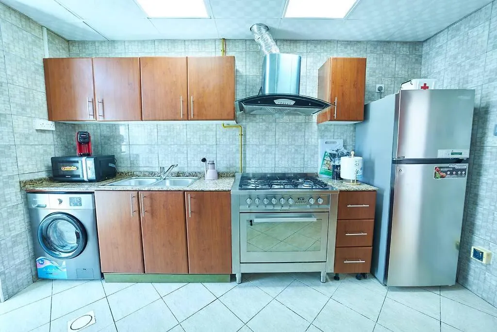Svizona'S 2Br In Dubai Marina Apartment